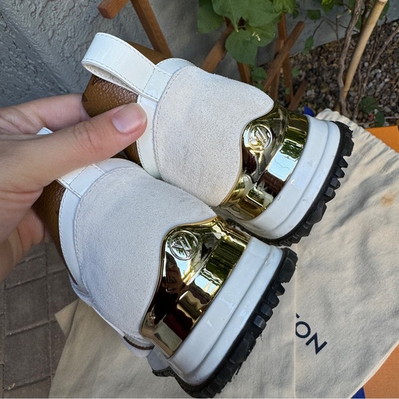 Louis Vuitton Run Away Sneakers - Picture 9 of 13